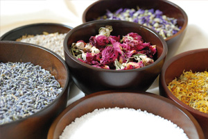 bodytime by Regina Pschernig - Wellness Anwendungen. - Lever Lever® - Sassi dei Vulcano® - Pantai Luar® Stempelbehandlung - Pantai Herbal Belle Visage® - Linz Urfahr Sankt Magdalena